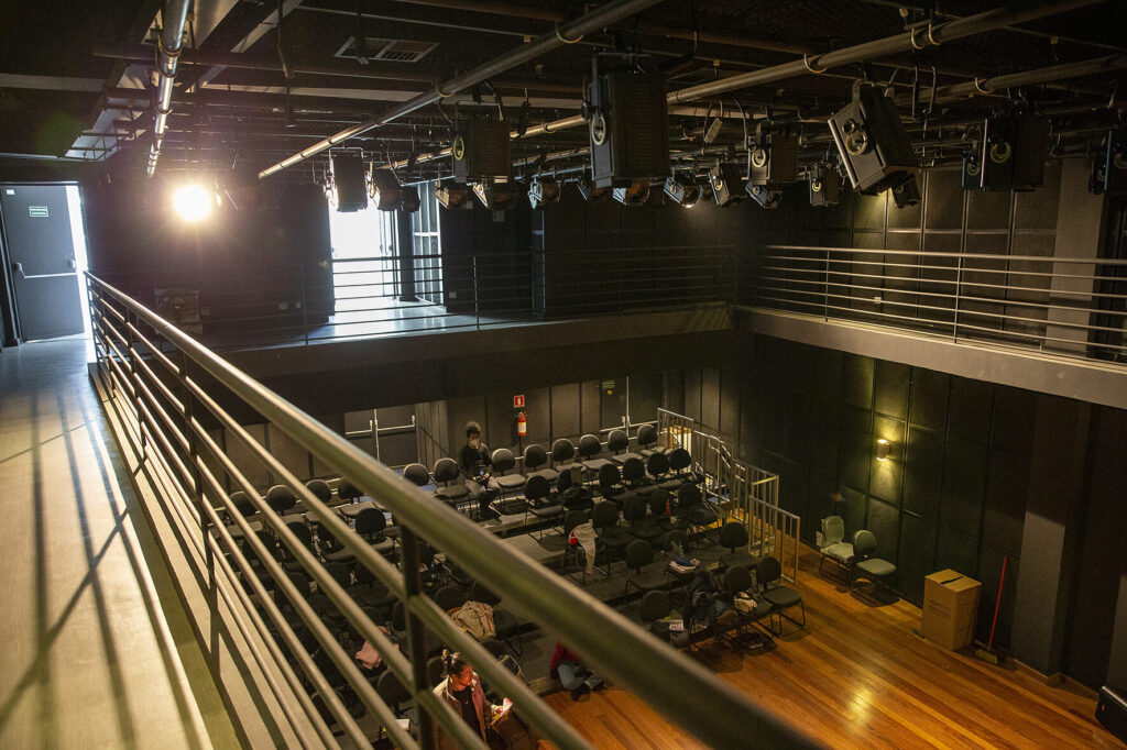 Reg. 107 22 tusp. nova sala do teatro da universidade de são pa